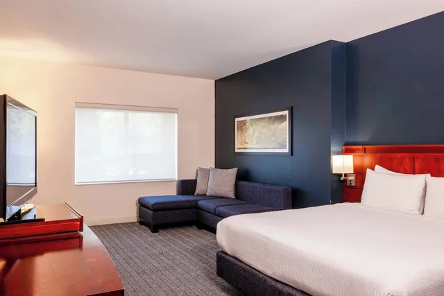 غرفة بسرير كينج، Courtyard Toluca Tollocan 5/10