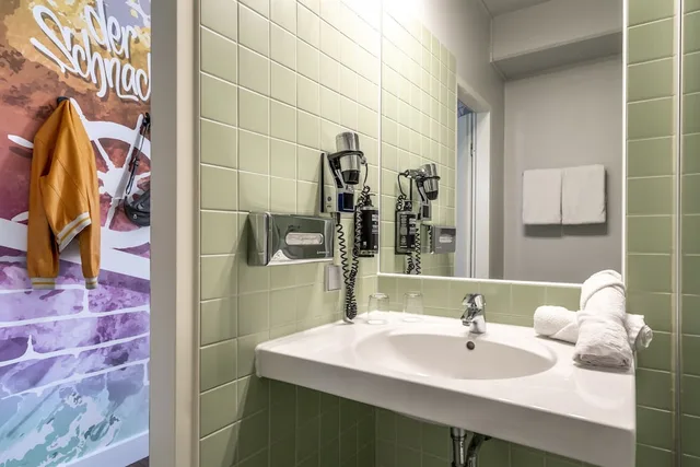 جناح متصل عائلي بسريرين مزدوجين، Ibis Styles Hamburg Alster City 5/7