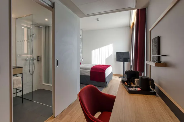 Special, Superior, Queen Bed، IntercityHotel Berlin Airport BER Terminal 1+2 6/6