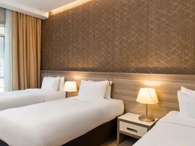 Classic, Triple, Double and Twin Beds, Mercure Makkah Aziziah 3/6