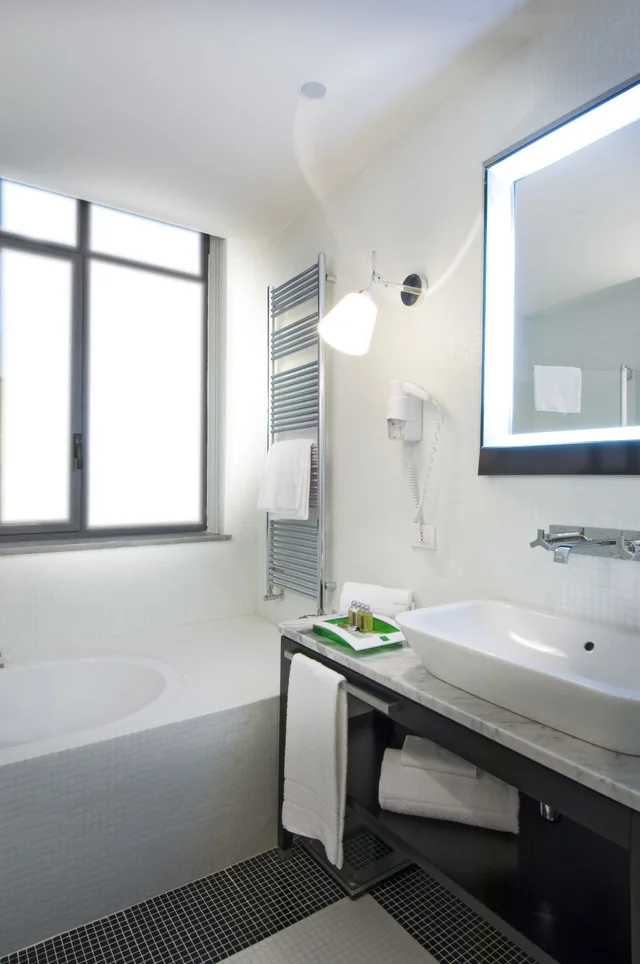 غرفة عائلية بسرير مزدوج وسريرين منفصلين، Italiana Hotels Milan Rho Fair 6/8
