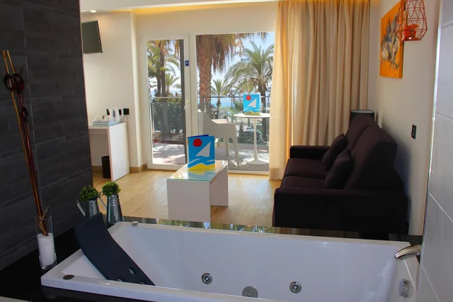 جناح بإطلالة على البحر، Playadulce Hotel 5/7