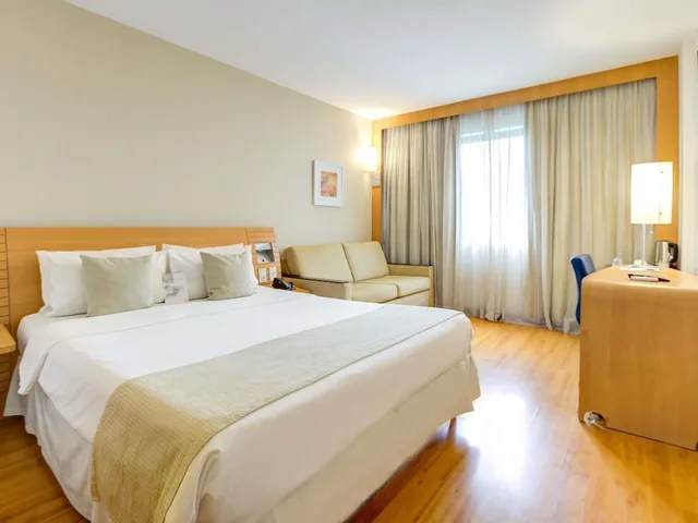 غرفة تنفيذية بسرير مزدوج مع أريكة، Novotel RJ Santos Dumont 6/10