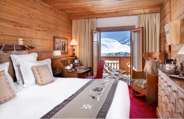 غرفة كومفورت بسريرين منفصلين بشرفة، Hotel & Spa Chamois d'Or 1/4