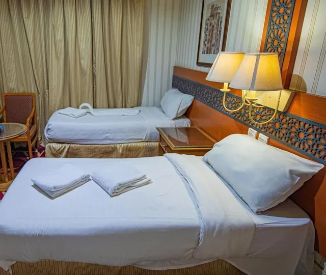غرفة بسريرين منفصلين، ميركيور جراند أم القرى(Misk Umm Al Qura Hotel) 1/1