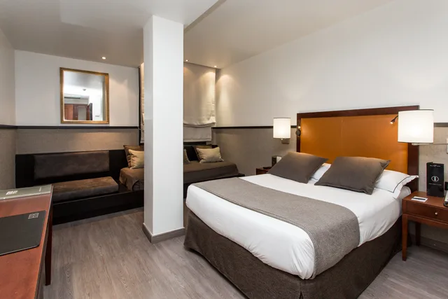 Triple Room 3+0، Hotel Balmoral 1/5
