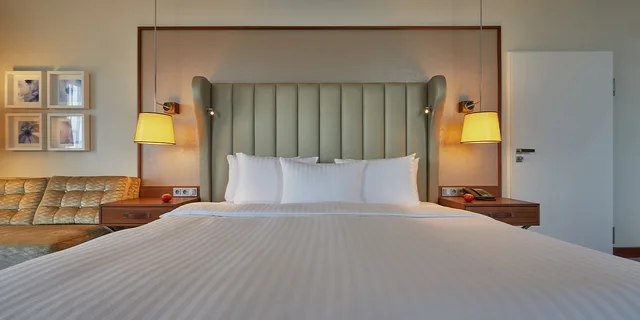 جناح، Dorint Hotel Bonn 3/8