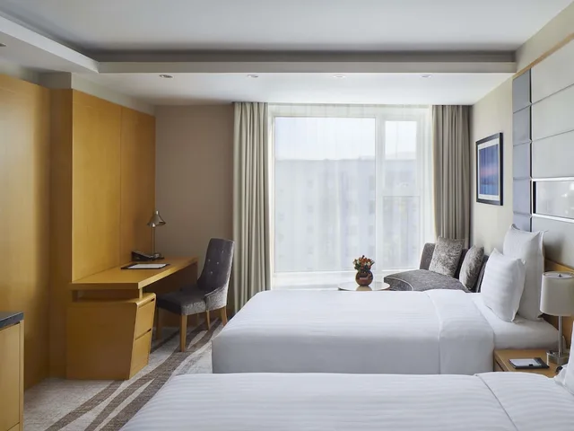 غرفة قياسية بسريرين منفصلين مع أريكة، Novotel Ulaanbaatar 2/9