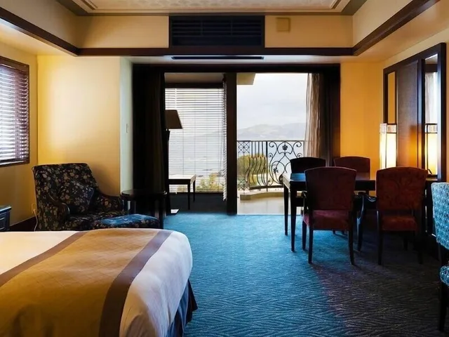 جناح غراند بريميير تنفيذي بسرير كوين وسريرين منفصلين مع دخول الصالة، Okinawa Kariyushi Resort Exes Onna (ex. Okinawa Spa Resort Exes) 3/7