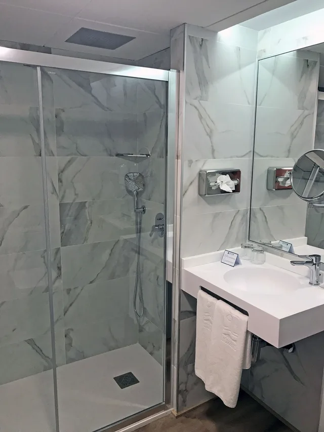 غرفة تنفيذية بسرير كوين، Senator Barajas Hotel 8/9