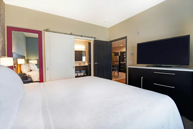 جناح بسرير كينج بغرفة نوم واحدة، Home2 Suites By Hilton Beloit 1/2