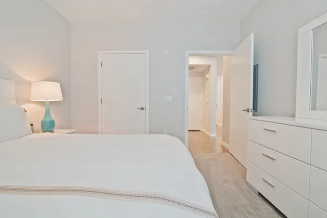 شقة فاخرة بسرير كوين بغرفة نوم واحدة مع أريكة، Global Luxury Suites in Menlo Park 2/3