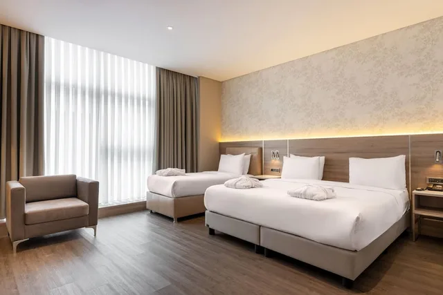 غرفة سوبيريور بسرير كينج، Ramada Encore By Wyndham Bayrampasa 1/4