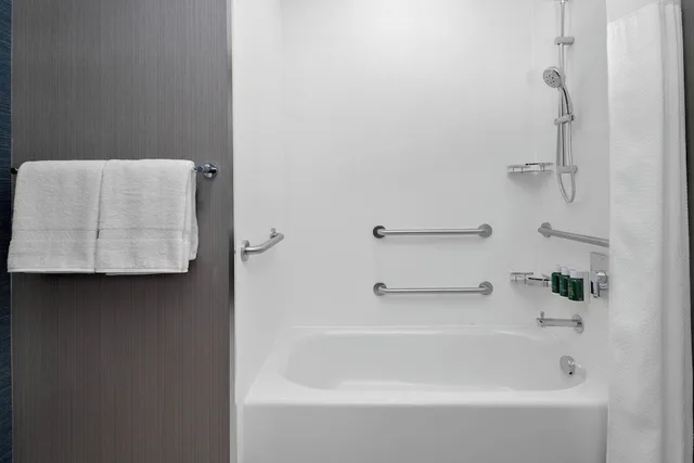 غرفة بسريرين كوين لذوي الإعاقة، Courtyard By Marriott Delray Beach 5/5