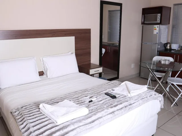 غرفة كلاسيكية بسرير كوين، Eagle Nest Luxury Accommodation 2/8