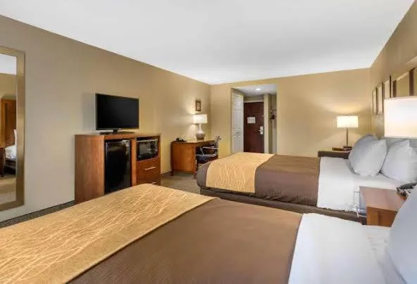 غرفة بسريرين كوين مع أريكة، Comfort Inn & Suites Peachtree Corners - Norcross 5/9