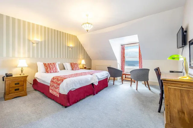 غرفة قياسية بسرير مزدوج بإطلالة على الحديقة، Best Western Walton Park Hotel 2/4