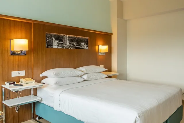 غرفة بسرير كوين للمدخنين، Fairfield By Marriott Belagavi 5/8