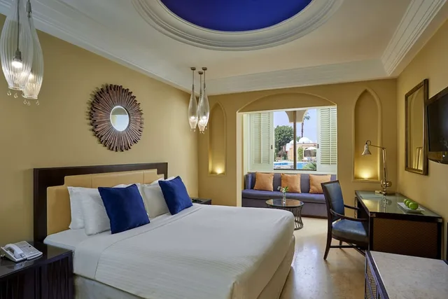 غرفة سوبيريور بسرير كينج بإطلالة على الحديقة، Steigenberger Resort Achti 1/2
