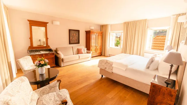جناح جونيور بسرير كينج بغرفة نوم واحدة، Hotel Golden Key Prague 2/2