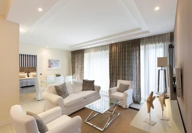 2 Bedrooms, Luxury, Apartment, 2 Queen Beds, Sofa, Residence Charming Apartments 8/10