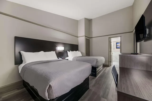 غرفة بسريرين مزدوجين للمدخنين، Quality Inn & Suites Altamonte Springs Orlando-North 2/5