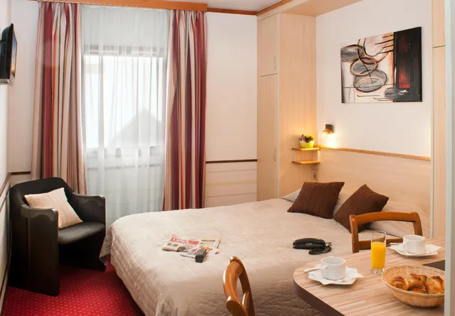 غرفة قياسية، Logis Hotel Restaurant le Rapp 4/10