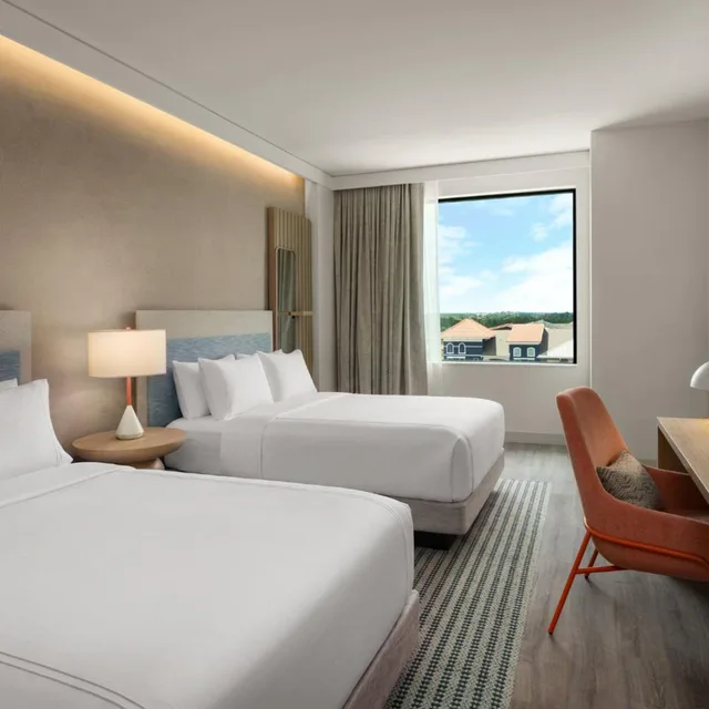 غرفة قياسية بسريرين كوين بحوض استحمام لذوي الإعاقة، Even Hotel Orlando Universal Blvd By Ihg 2/9