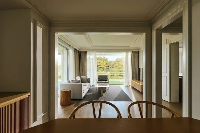 Premier, Suite, Twin Beds, Side Pool View، Grand Josun Jeju 2/5