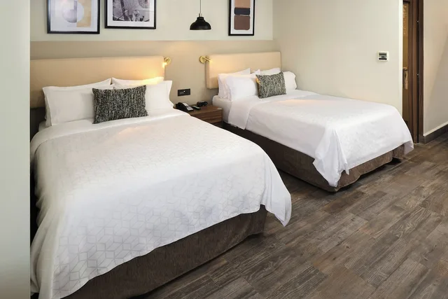 غرفة قياسية بسرير كينج، Holiday Inn Hermosillo 1/4