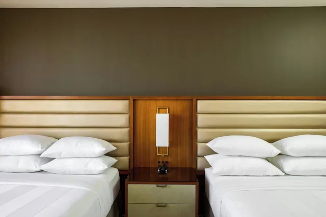 غرفة كلوب بسريرين كوين لذوي الإعاقة، MARRIOTT MARQUIS HOUSTON 5/8