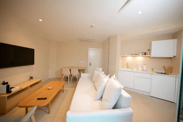 لوفت سوبيريور بسريرين كوين، House of Marmaris 6/10