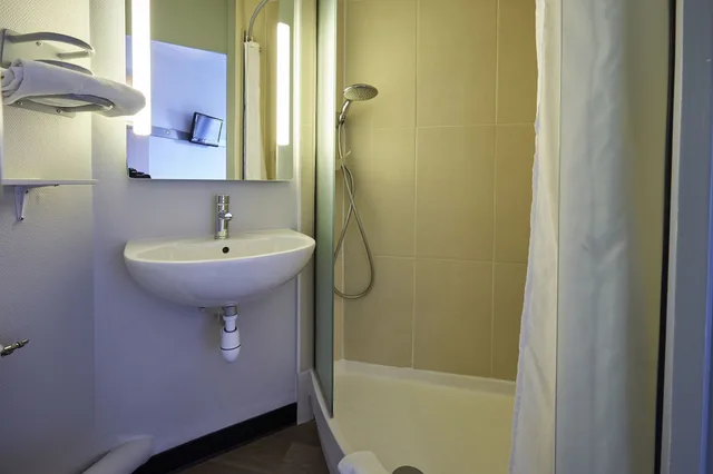غرفة مزدوجة، B&B HOTEL Colmar Vignobles Ouest 2/2