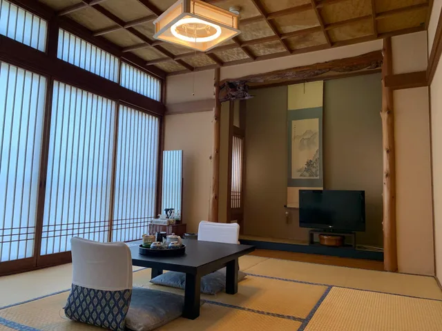 غرفة يابانية قياسية بأرضية تاتامي، Yamaga Onsen Sumi 1/1