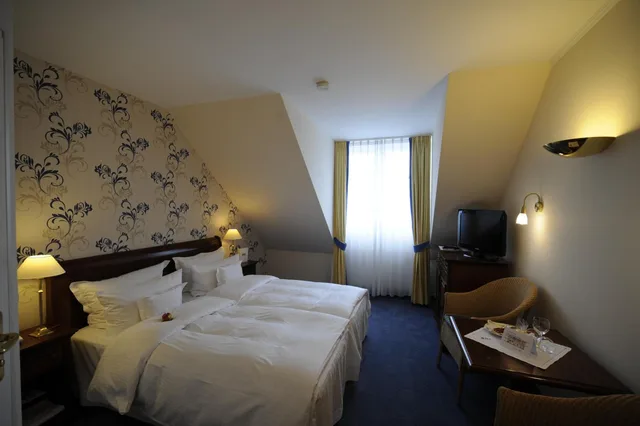 Standard, Double Bed, Hotel Meerlust 2/4