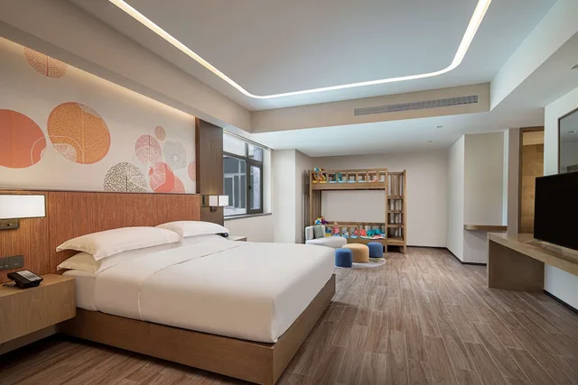 جناح عائلي بسرير كوين وسرير بطابقين، Hilton Garden Inn Jiuzhaigou China 1/3