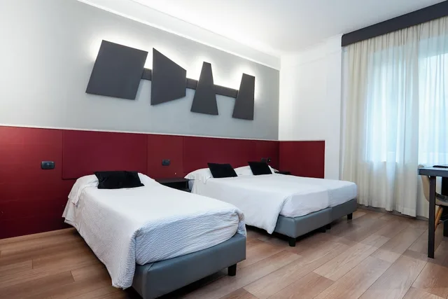 غرفة ثلاثية بثلاثة أسرّة، Hotel Italia 2/10