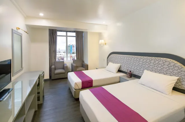 غرفة ديلوكس بسريرين منفصلين للمدخنين، V Hotel 1/4