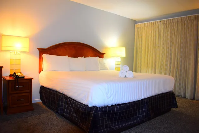 غرفة ديلوكس بسرير كينج، Dundee Resort And Golf Club 2/5