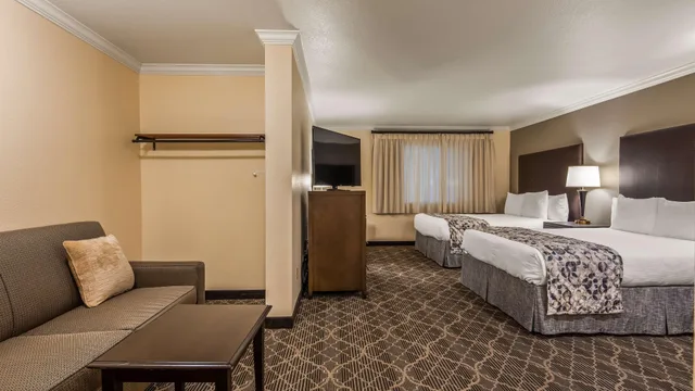 غرفة عائلية بسريرين كوين، Best Western Danville Sycamore Inn 1/7