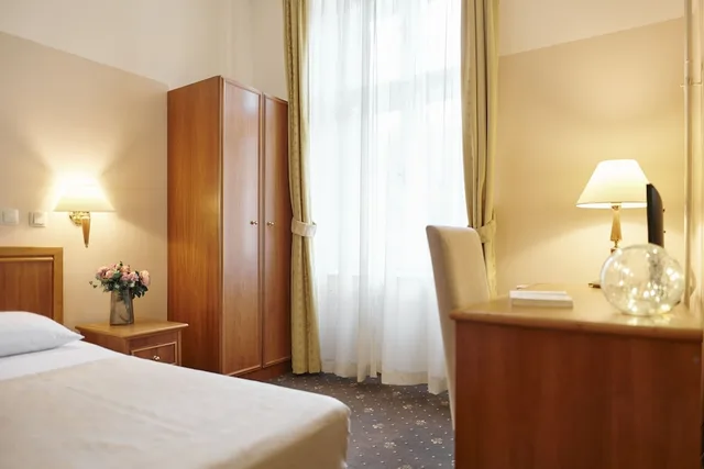 Room, Single, Street View، Hotel Lovran 16/16