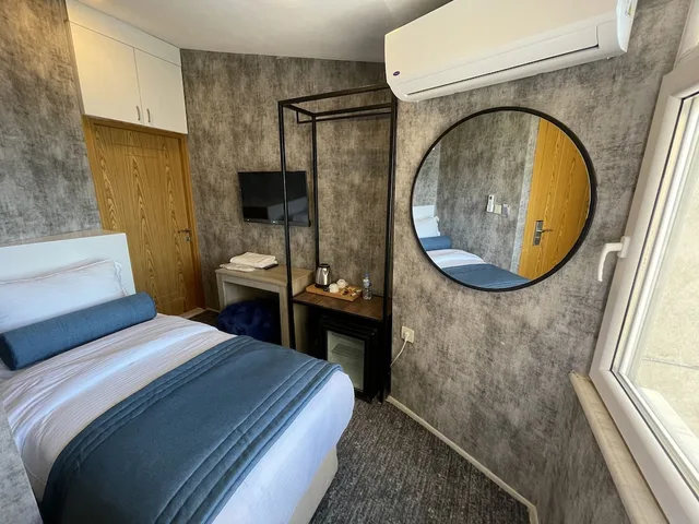 غرفة ديلوكس بسريرين منفصلين، Weingart Seaside Hotel 6/8