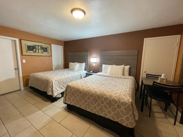 غرفة بسريرين كوين، New Corral Motel 9/10