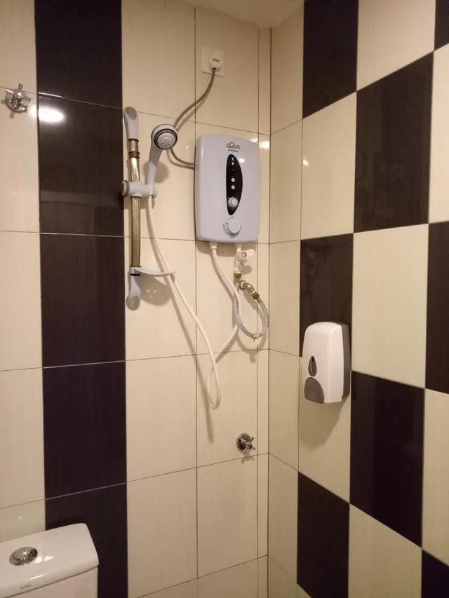 جناح ثلاثي، Hotel Sri Bernam 9/10