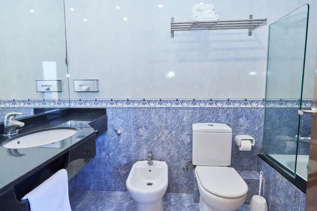 شقة سوبيريور بسرير مزدوج بإطلالة على البحر مع أريكة، Sunway Playa Golf Sitges 3/4