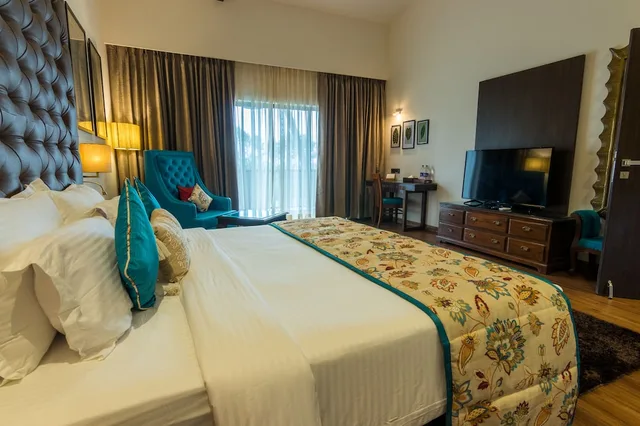 جناح تنفيذي بسرير كينج بشرفة مع أريكة، Riva Beach Resort 3/10