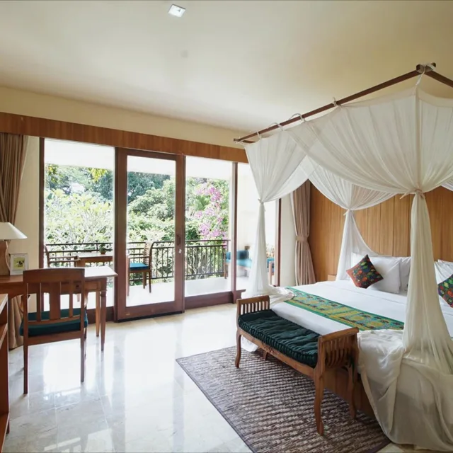 غرفة بسرير كينج بشرفة، Sapodilla Ubud 2/10
