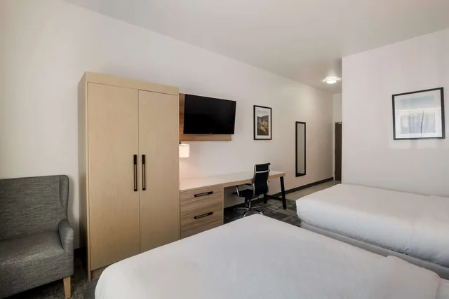 Room, 2 Queen Beds, Bathtub, Accessible, Best Western Colfax 3/4