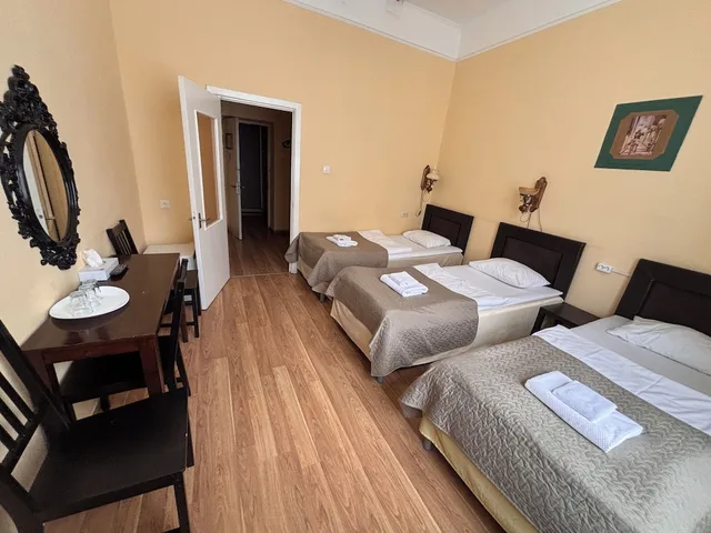 غرفة ثلاثية بثلاثة أسرّة، Viktorija Hotel 10/10