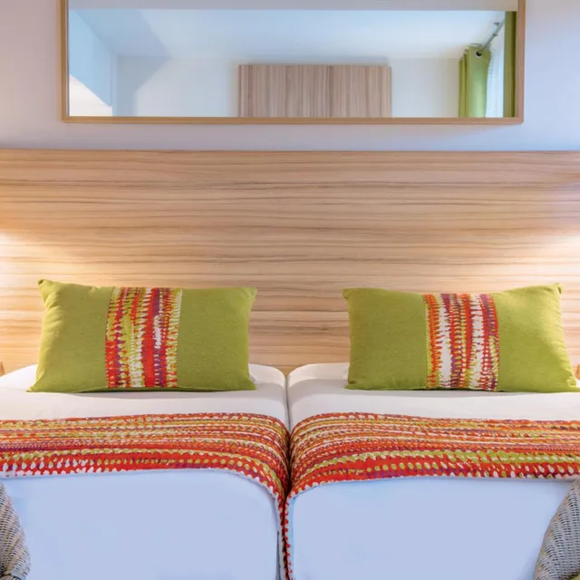 غرفة قياسية بسرير مزدوج، Hotel Vacances Bleues Delcloy 4/8